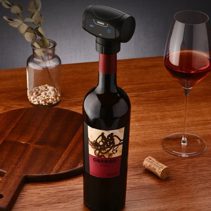 Electric Vacuum Wine Stopper - VinoPreserve